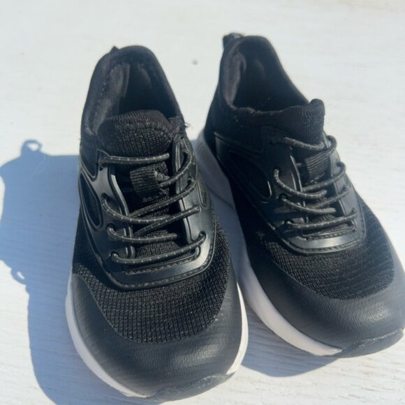 Black/White Toddler Shoes 7 - Picture 1 of 8